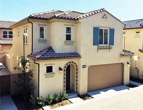 90 Fuchsia, Lake Forest, CA, 92630-1431 | Card Image