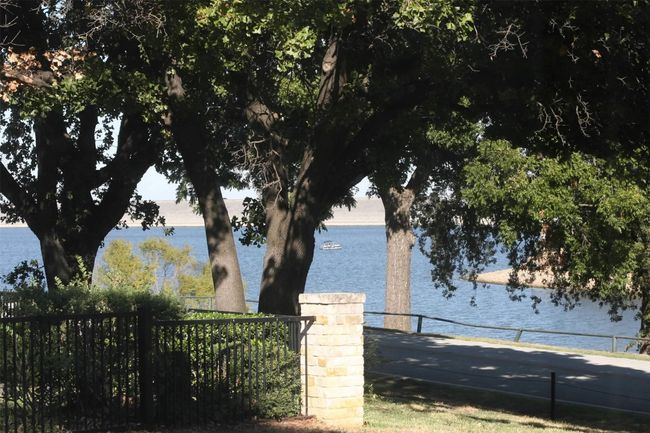 1822 Silverside Dr, House other with 3 bedrooms, 2 bathrooms and null parking in Grapevine TX | Image 30
