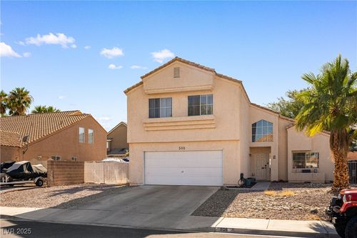 305 Salinas Dr, Henderson, NV, 89014-3574 | Card Image