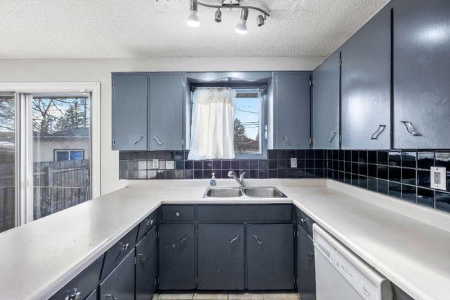 1515 43 Street Se, Home with 4 bedrooms, 2 bathrooms and 2 parking in Calgary AB | Image 20