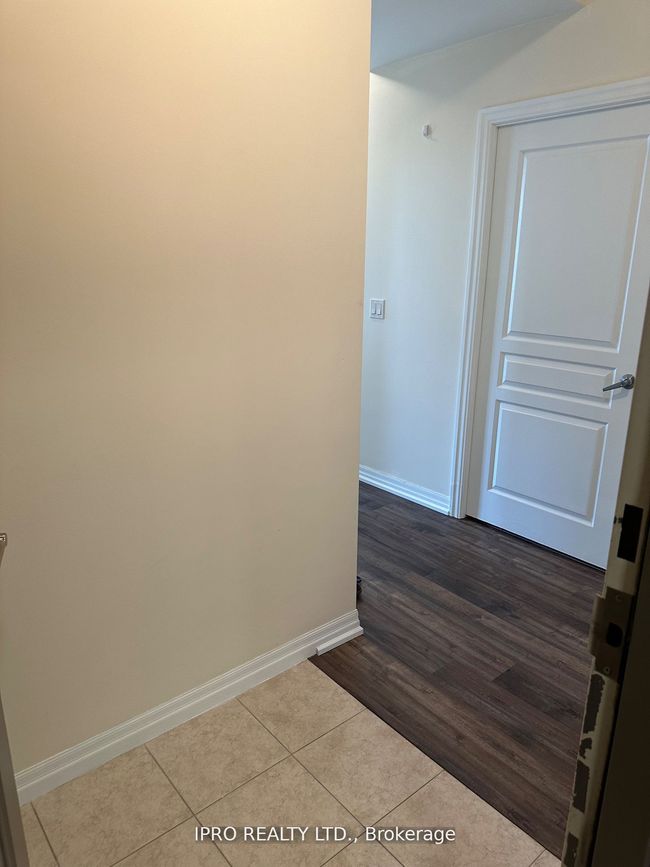 2710 - 225 Webb Dr, Condo with 1 bedrooms, 2 bathrooms and null parking in Mississauga ON | Image 4