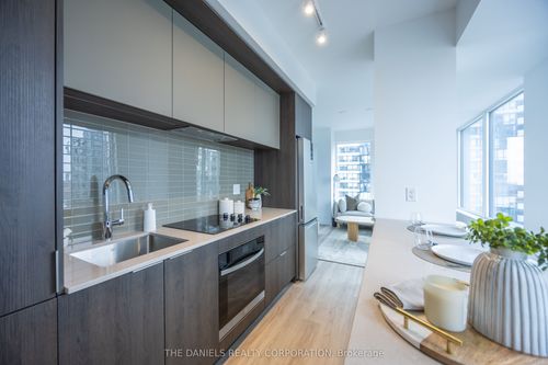 1210-395 Square 1 Dr, Mississauga, ON, L5B0P6 | Card Image