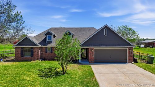 12015 N 195th East Ave, Collinsville, OK, 74021-6508 | Card Image
