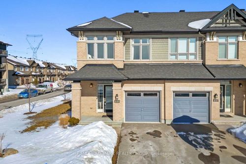 335 Livery St, Stittsville, ON, K2V0B4 | Card Image