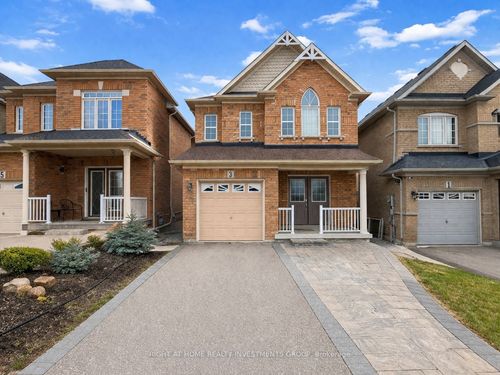 3 Herefordshire Crescent, East Gwillimbury, ON, L9N0B7 | Card Image