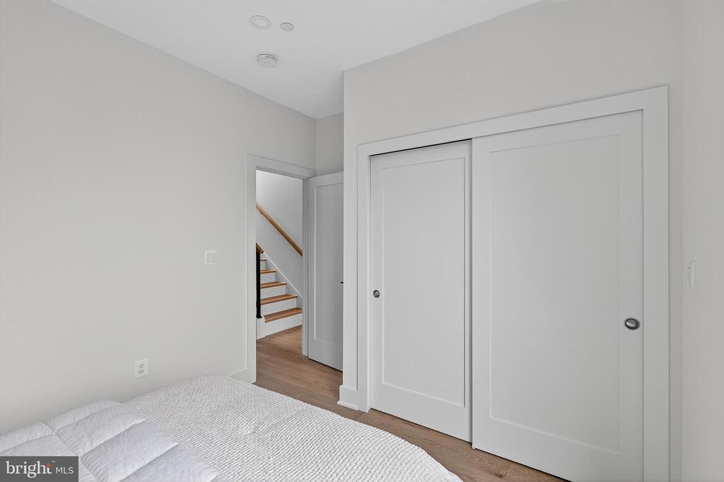 Residential in WASHINGTON 5