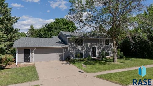 1000 S Lakota Ave Avenue, Brandon, SD, 57005 | Card Image