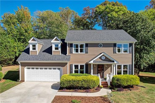 16 Brookglen Dr, Greensboro, NC, 27410-2755 | Card Image