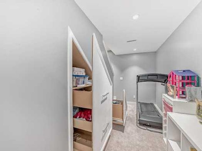 127 Hidden Creek Rise Nw, Home with 3 bedrooms, 2 bathrooms and 2 parking in Calgary AB | Image 40