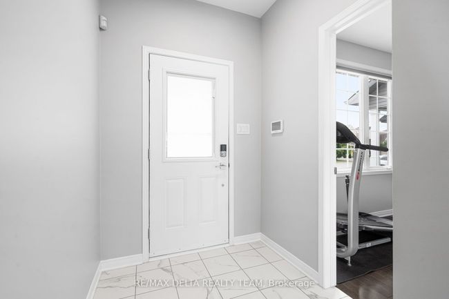 304 Bobolink Ridge, House other with 3 bedrooms, 3 bathrooms and 2 parking in Stittsville ON | Image 4