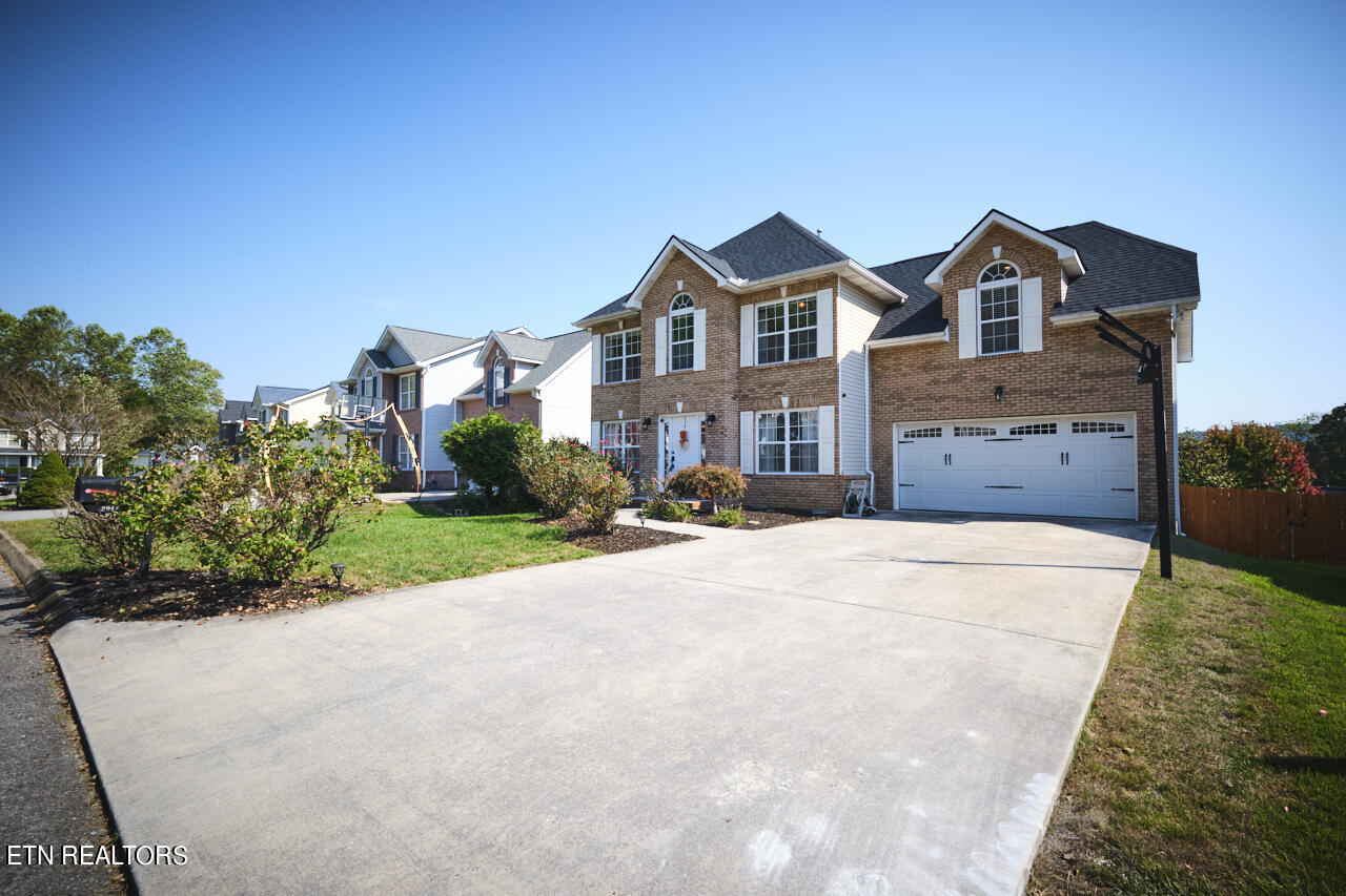Porch Swing Rd, Knoxville, TN 37938