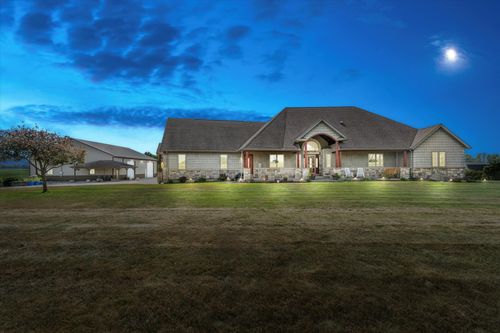 68456 Cassopolis Rd, Cassopolis, MI, 49031-8563 | Card Image