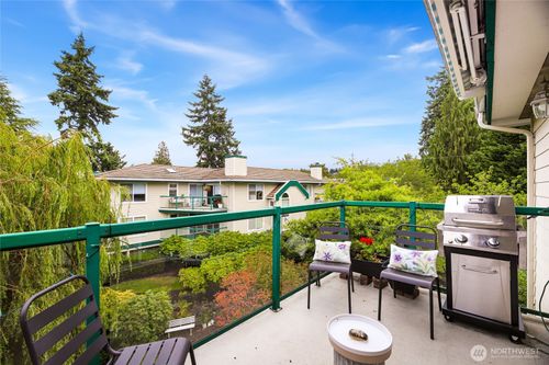 a301-603 7th Ave N, Edmonds, WA, 98020-3605 | Card Image