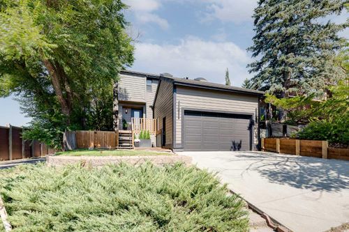 2416 14 Ave Nw, Calgary, AB, T2N1M8 | Card Image