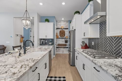 22704 E Bonanza Way, Queen Creek, AZ, 85142-0640 | Card Image