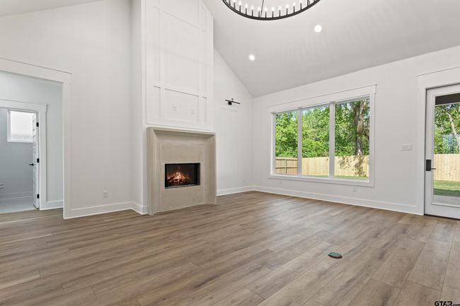 815 Redwing Way, House other with 4 bedrooms, 2 bathrooms and null parking in Whitehouse TX | Image 5