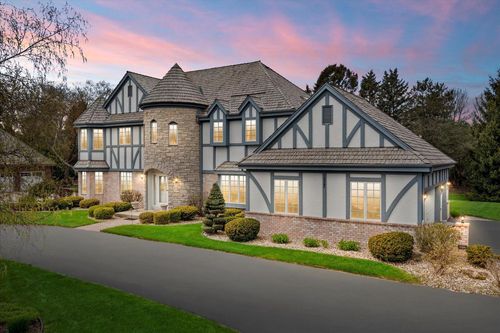 117 Lamplighter Lane, Wind Point, WI, 53402 | Card Image