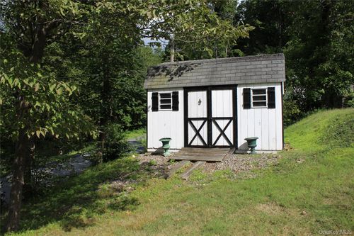 20 Greenwood Dr, Mahopac, NY, 10541-5510 | Card Image