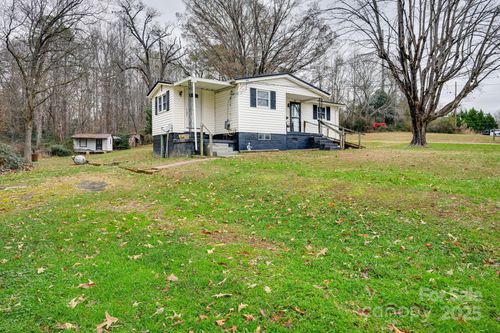 1510 1st Street Pl Se, Hickory, NC, 28602-5206 | Card Image