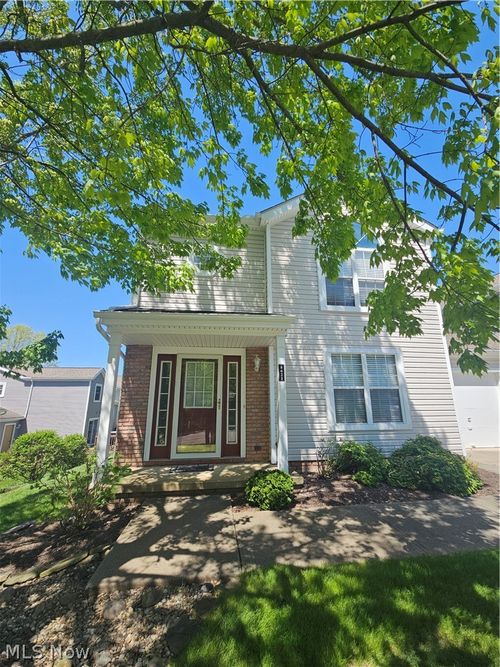 8622 Deerfield Cir, Macedonia, OH, 44056-1752 | Card Image