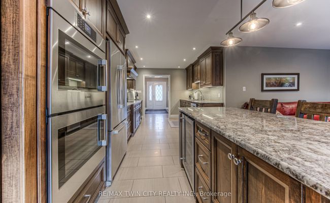 124 Rose Bridge Cres, House other with 2 bedrooms, 3 bathrooms and 2 parking in Cambridge ON | Image 17