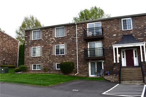6217 Patrick Henry Dr, Aliquippa, PA, 15001-9541 | Card Image