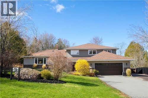 9 Hillcrest Dr, Rothesay, NB, E2E5P6 | Card Image