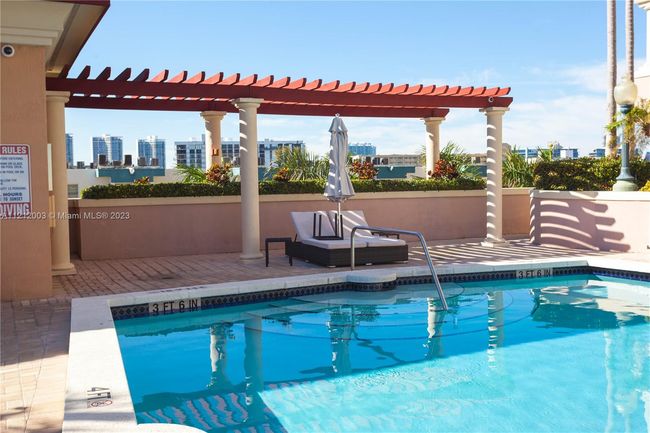 APT-806 - 17555 Atlantic Blvd, Condo with 2 bedrooms, 2 bathrooms and null parking in Sunny Isles Beach FL | Image 39