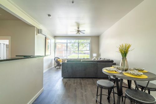 111-809 Vance Street, Taylor, TX, 76574 | Card Image