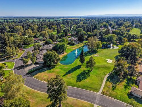 2 Country Club Dr, Davis, CA, 95618 | Card Image