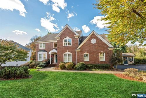 134 Arthur Ct, Mahwah, NJ, 07430-1393 | Card Image