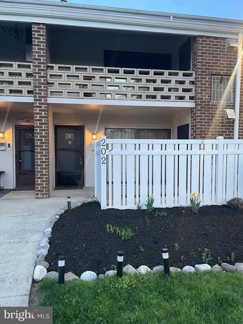 202 Stony Way, NORRISTOWN, PA, 19403-4212 | Card Image