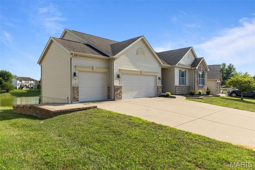 332 Fallon Pkwy, Saint Peters, MO, 63376-7729 | Card Image