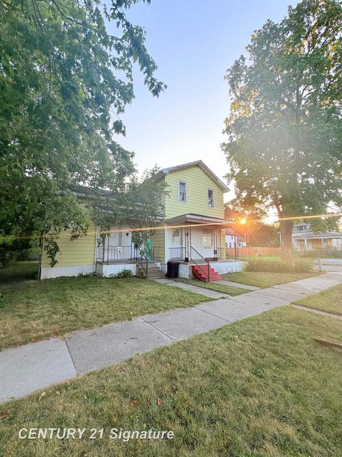 721 Lyon St, Saginaw, MI, 48602-2173 | Card Image