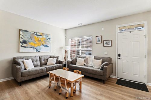 17764 Windflower Dr, Southfield, MI, 48076-2080 | Card Image