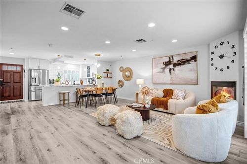 314-1133 S Hoover St, Los Angeles, CA, 90020-1103 | Card Image