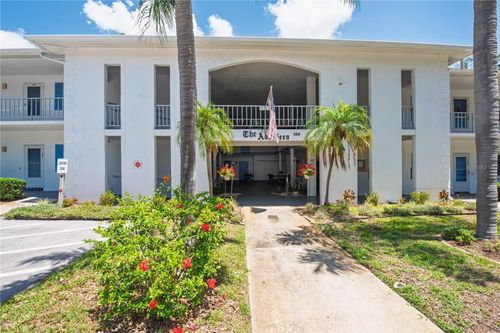 104-300 Clyde Ln, DUNEDIN, FL, 34698-5913 | Card Image