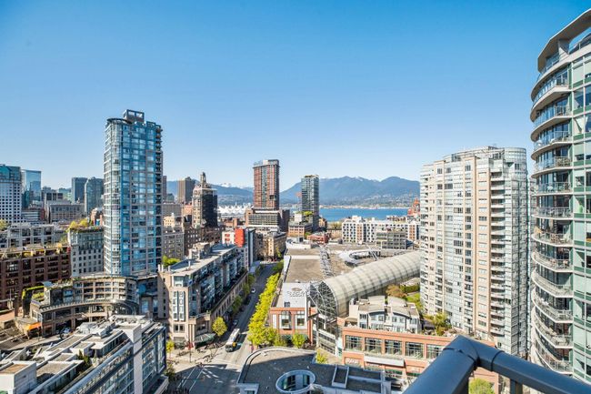 2307 - 688 Abbott Street, Condo with 2 bedrooms, 2 bathrooms and 1 parking in Vancouver BC | Image 14