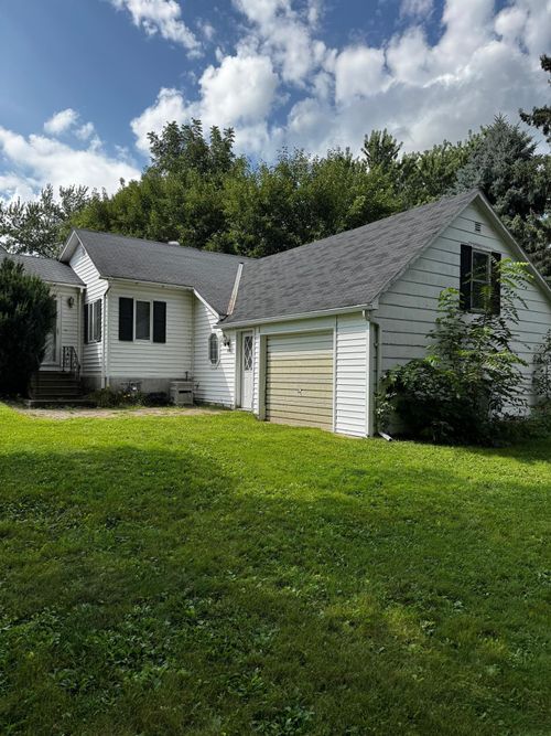 114 W 2nd St S, Truman, MN, 56088-1218 | Card Image