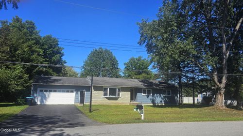4 Walter Dr, Saratoga Springs, NY, 12866-9231 | Card Image