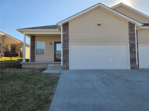 4735 S Union Ave, Independence, MO, 64055-4602 | Card Image