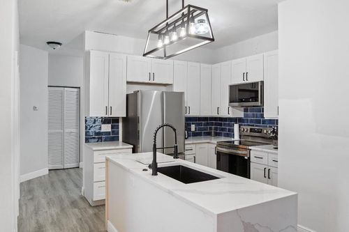 h-113 Lighthouse Cir, Tequesta, FL, 33469-2789 | Card Image