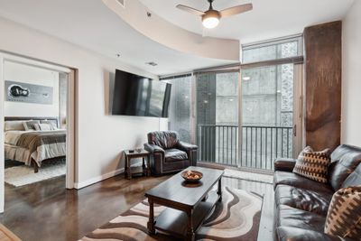 610 - 301 Demonbreun St #610, Condo with 1 bedrooms, 1 bathrooms and null parking in Nashville TN | Image 1