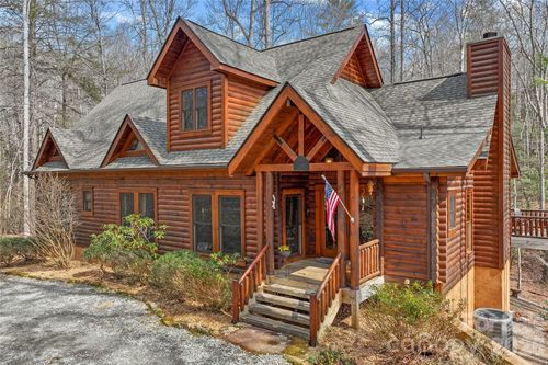 221 Notlvsi Ct, Brevard, NC, 28712-8283 | Card Image