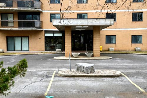 204-257 Bath Rd, Kingston, ON, K7M7T3 | Card Image