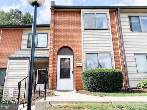 910 Valley Dr, WEST CHESTER, PA, 19382-6413 | Card Image