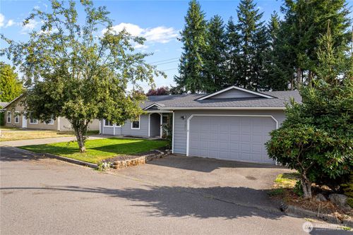 21221 Se 271st Pl, Maple Valley, WA, 98038-3144 | Card Image