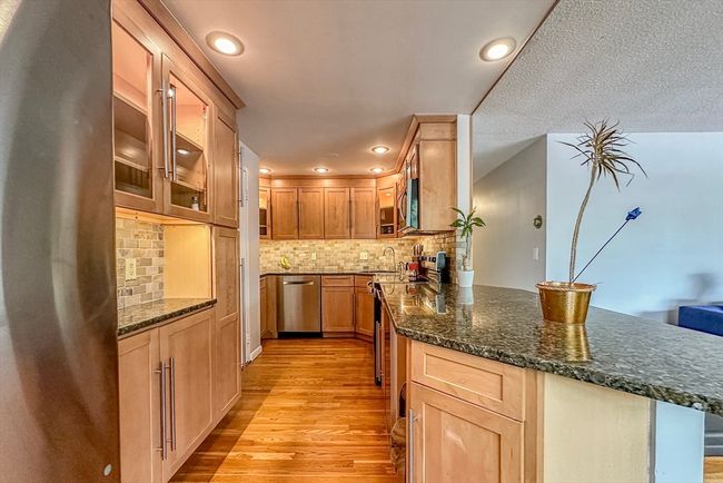 APT-312 - 50 Green St, Condo with 2 bedrooms, 2 bathrooms and 1 parking in Brookline MA | Image 13