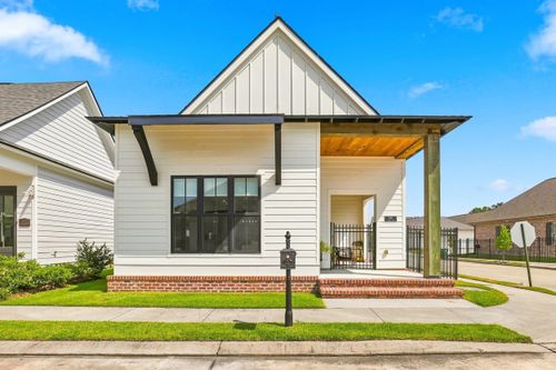170 Royal Oak Blvd, Thibodaux, LA, 70301-6078 | Card Image