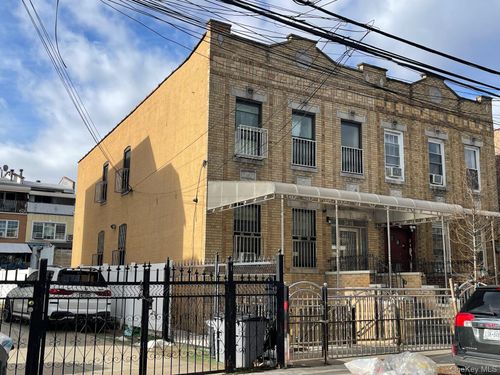 3416 103rd St, Corona, NY, 11368-1125 | Card Image